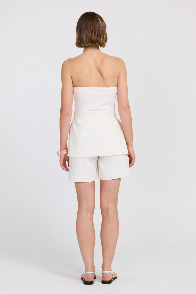 
                      
                        MASON SHORT - CREAM
                      
                    