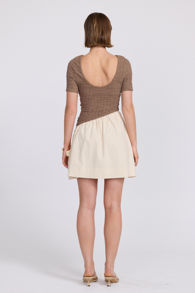 
                      
                        HAVEN MINI DRESS - TAUPE/CREAM
                      
                    