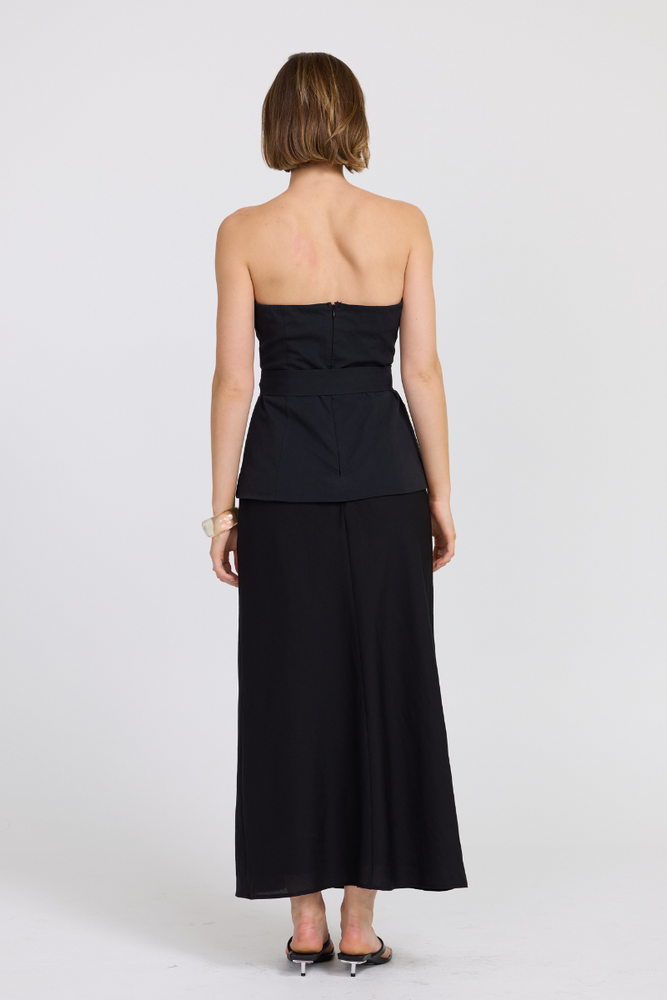 
                      
                        MASON DRESS - BLACK
                      
                    