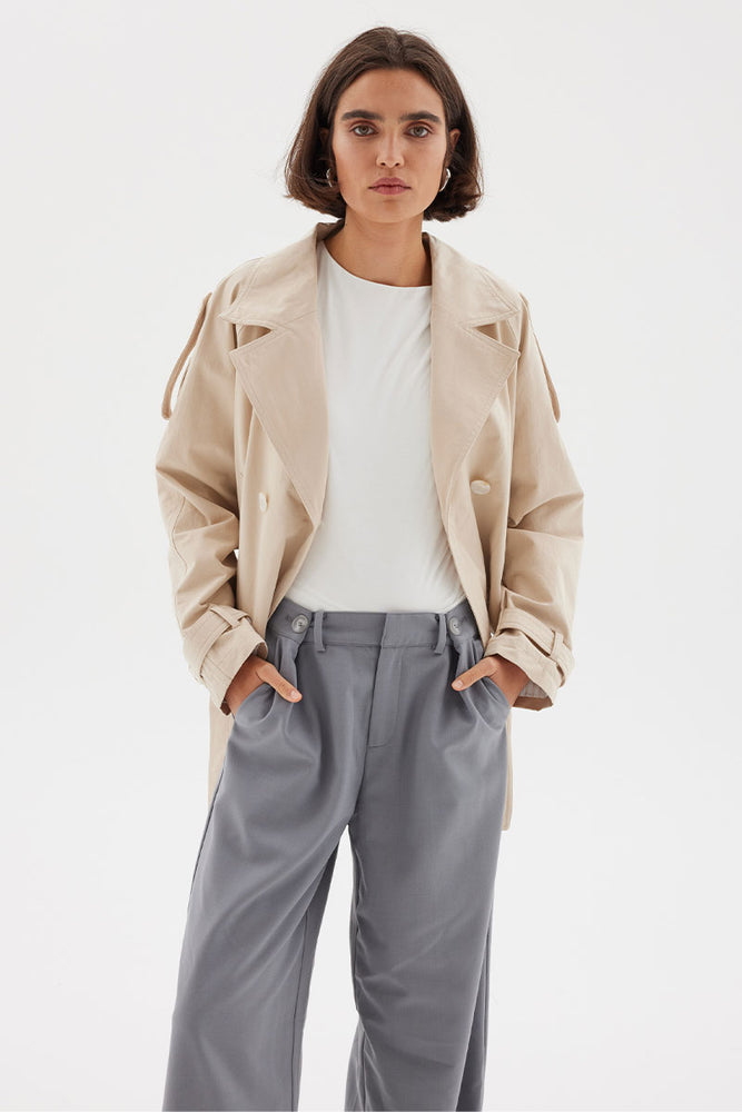 
                      
                        DIVISION CROP TRENCH - BEIGE
                      
                    