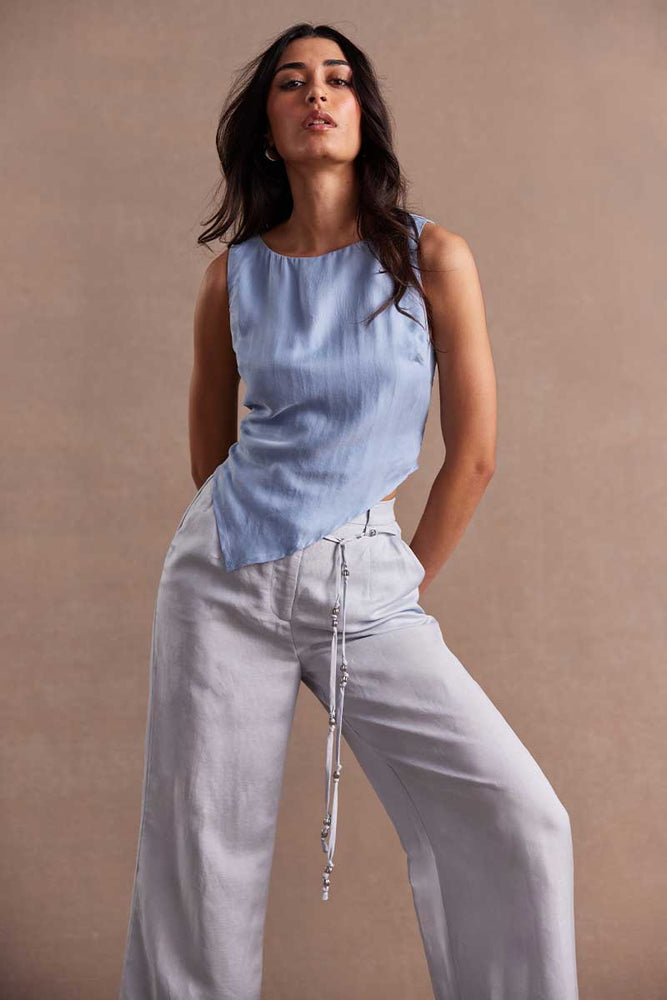 
                      
                        HEIRLOOM TOP - GLACIER BLUE
                      
                    