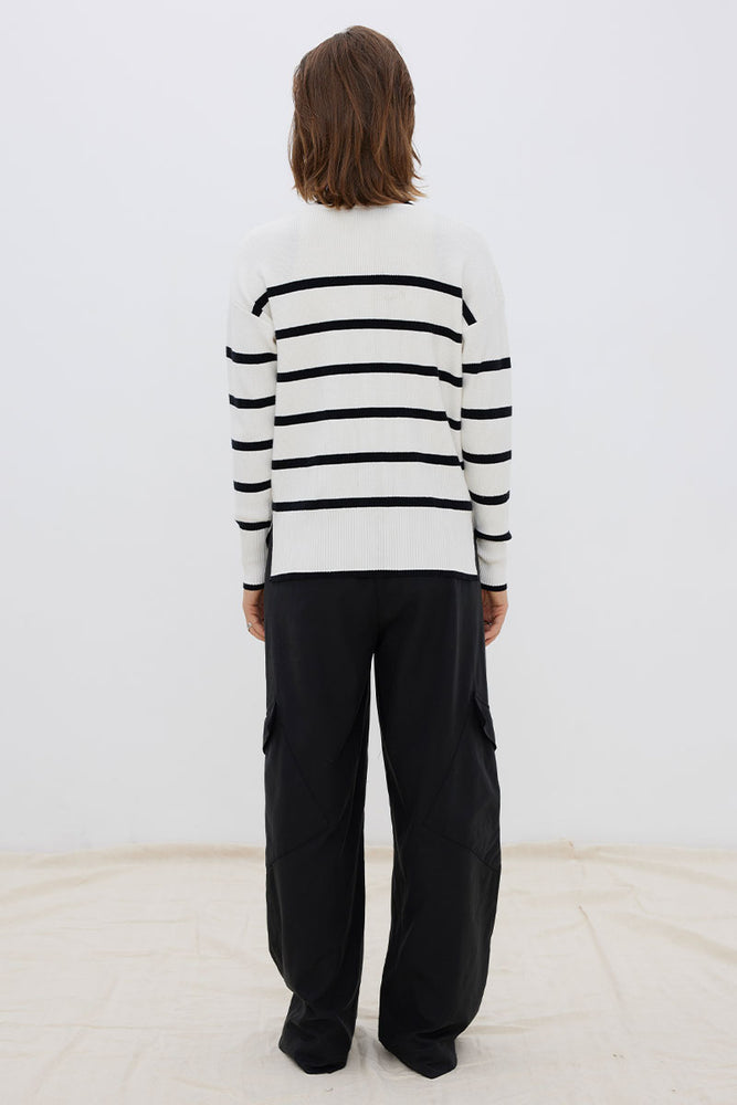 
                      
                        REPOSE COMBO KNIT - ECRU / BLACK
                      
                    